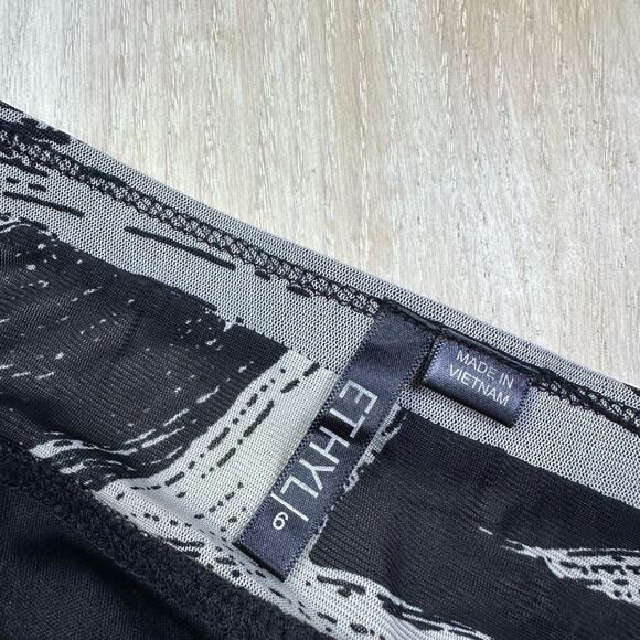 Ethyl Black Ivory Mesh Ruffle Abstract Monochrome Swirl Graphic Pattern Skirt 6 - Picture 8 of 12